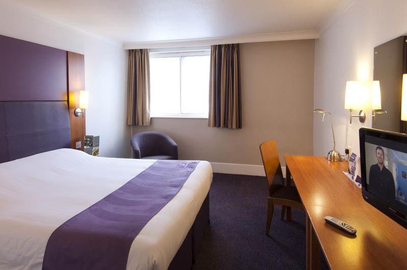 Premier Inn Derby South Esterno foto