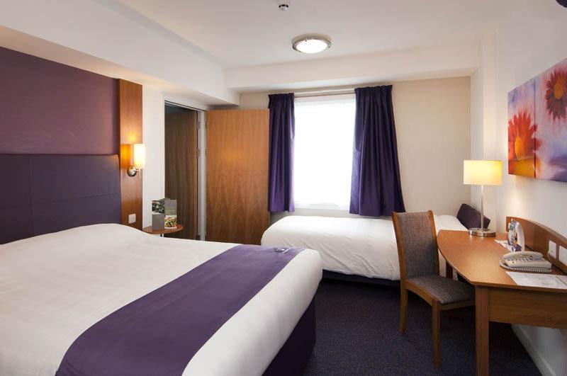 Premier Inn Derby South Esterno foto
